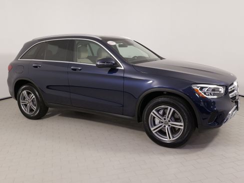 Used 2022 Mercedes-Benz GLC 300 4MATIC image 9