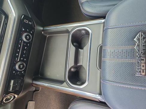 Used 2024 Chevrolet Silverado 2500 High Country w/ High Country Premium Package AWD/4WD image 25