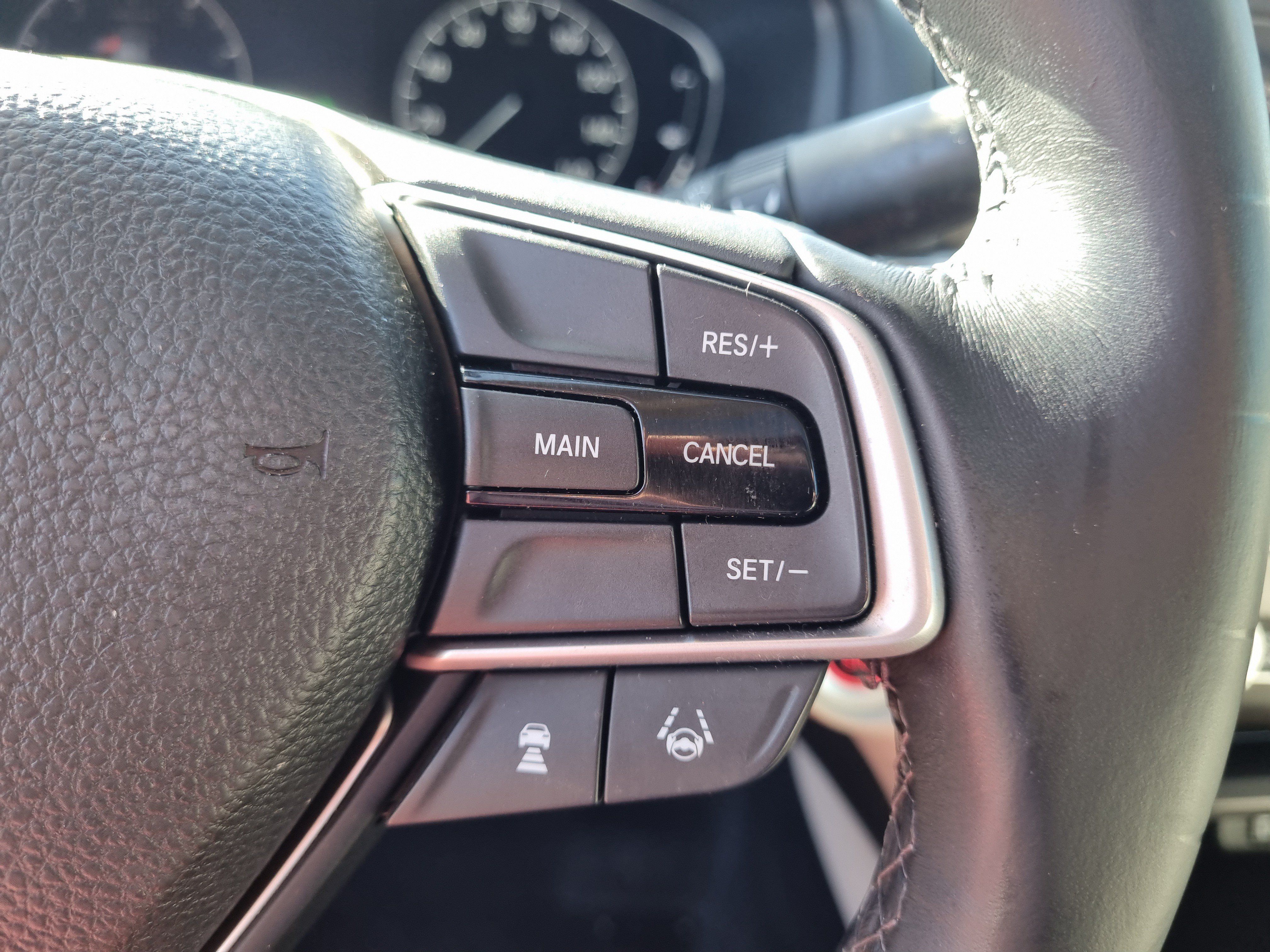 Used 2018 Honda Accord EX-L image 28