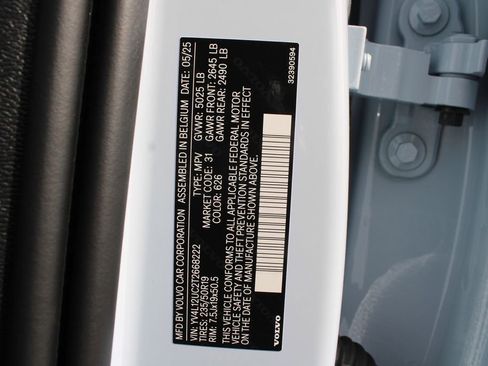 Used 2026 Volvo XC40 B5 Plus w/ Protection Package Premier AWD/4WD image 32
