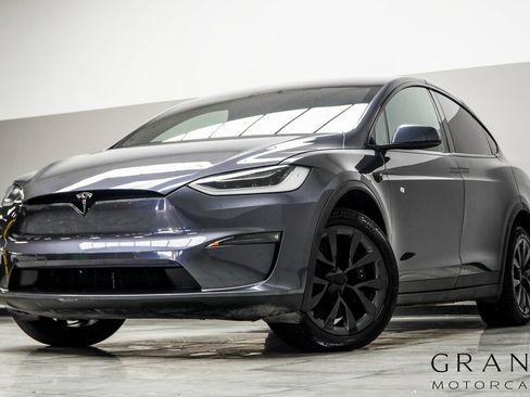 Used 2022 Tesla Model X image 1