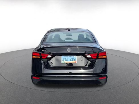 Used 2025 Nissan Altima 2.5 SV image 12