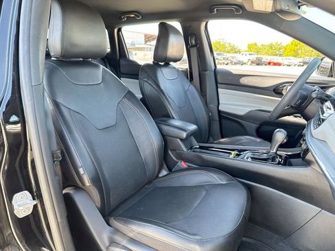 Used 2023 Jeep Compass Limited AWD/4WD image 23