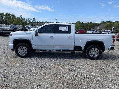 New 2026 Chevrolet Silverado 2500 High Country w/ High Country Premium Package AWD/4WD image 6