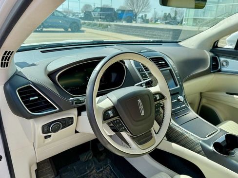 Used 2019 Lincoln Nautilus Black Label image 9