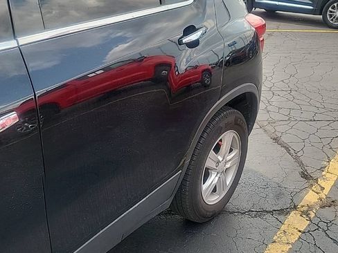 Used 2019 Chevrolet Trax LT w/ Driver Confidence Package AWD/4WD image 3