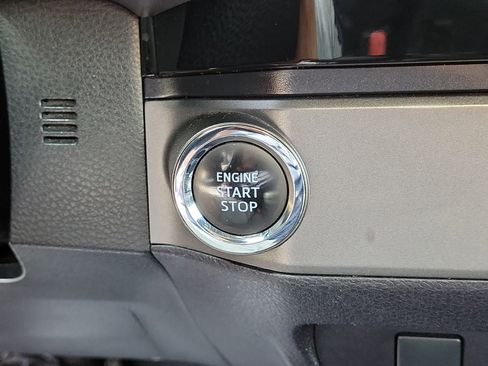Used 2017 Toyota Tacoma TRD Sport w/ Tow Package RWD image 30