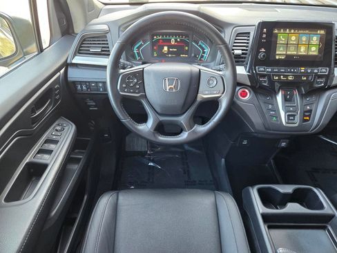 Used 2024 Honda Odyssey EX-L image 13