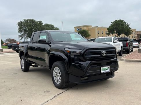 New 2026 Toyota Tacoma SR RWD image 5