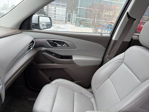 Used 2020 Chevrolet Traverse LT w/ LPO, Floor Liner Package image 15