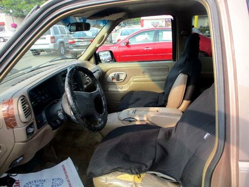 Used 1995 GMC Sierra 1500 Club Coupe 6.5-ft. Bed 2WD image 8