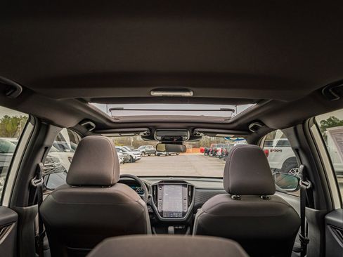 Used 2025 Subaru Forester Premium image 20