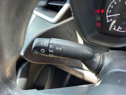 Used 2020 Toyota Corolla LE FWD image 22