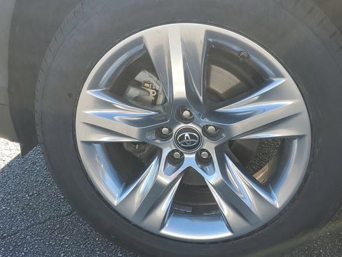 Used 2016 Toyota Highlander Limited Platinum image 5