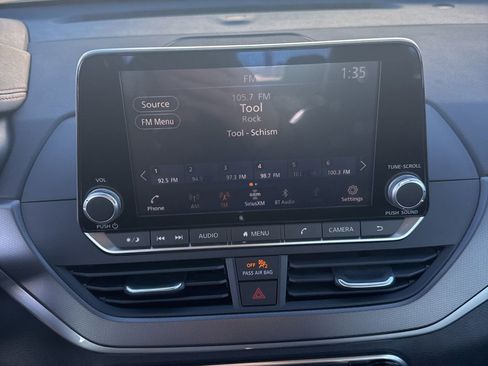 Used 2024 Nissan Altima 2.5 SR image 12