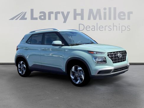 New 2026 Hyundai Venue SEL FWD image 10