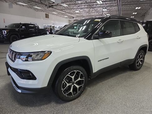 New 2026 Jeep Compass Limited AWD/4WD image 3