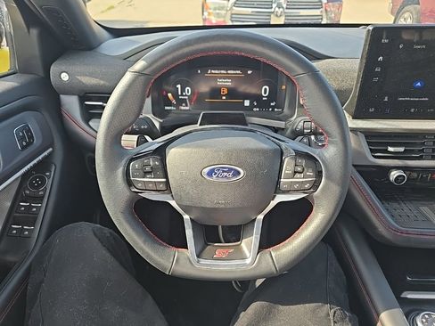 Used 2025 Ford Explorer ST AWD/4WD image 25