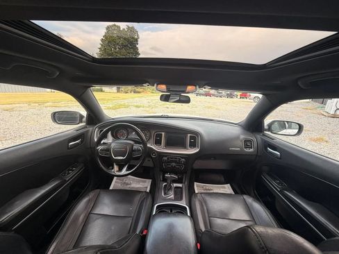 Used 2021 Dodge Charger SXT w/ Leather Interior Group RWD image 10