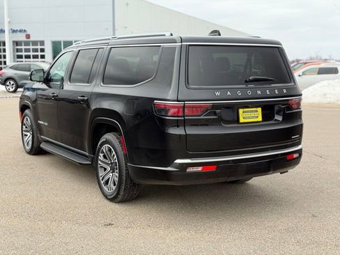 Used 2024 Jeep Wagoneer L Series II image 6