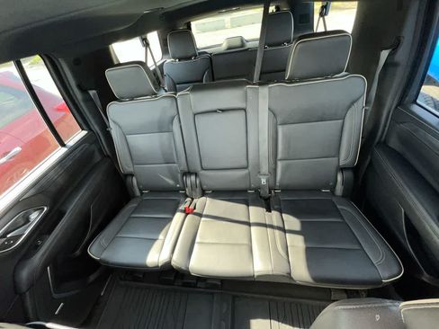 Used 2021 GMC Yukon XL SLT AWD/4WD image 23