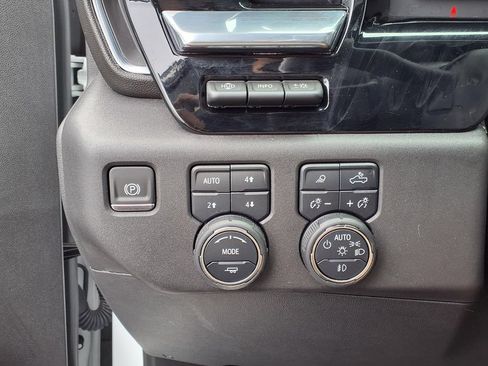 Used 2024 Chevrolet Silverado 1500 LTZ w/ Technology Package AWD/4WD image 16