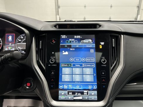 Certified 2025 Subaru Outback Limited image 34