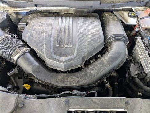 Used 2024 Chevrolet Traverse LT image 20