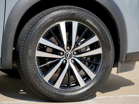 Used 2023 Nissan Pathfinder Platinum FWD image 32