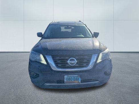 Used 2017 Nissan Pathfinder SL w/ Trailer Tow Package image 2