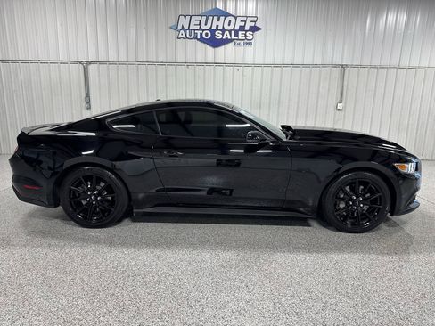 Used 2017 Ford Mustang GT Premium w/ Equipment Group 401A RWD image 1