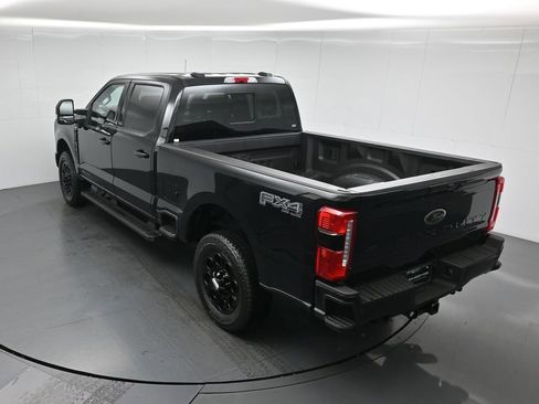 New 2026 Ford F250 Lariat w/ Black Appearance Package image 41