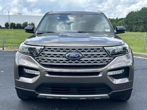 Used 2021 Ford Explorer Limited w/ Equipment Group 301A RWD image 3