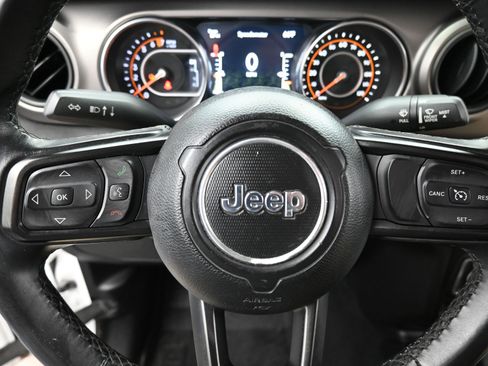 Used 2020 Jeep Gladiator Sport w/ Quick Order Package 24S image 8