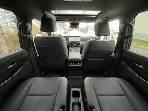 Used 2024 Lexus GX 550 w/ Accessory Package (Z1) image 48