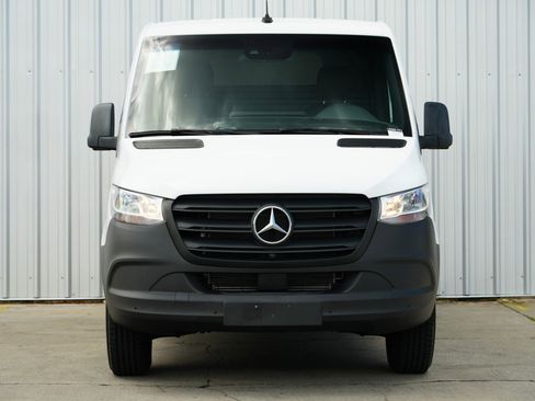 Used 2023 Mercedes-Benz Sprinter 1500 image 37