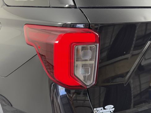 Certified 2022 Ford Explorer ST w/ Equipment Group 401A image 8