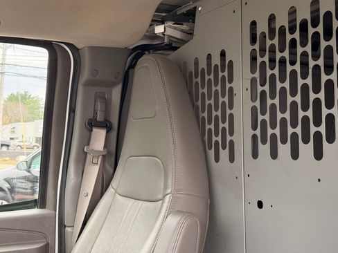 Used 2022 Chevrolet Express 3500 Work Van w/ Driver Convenience Package image 13