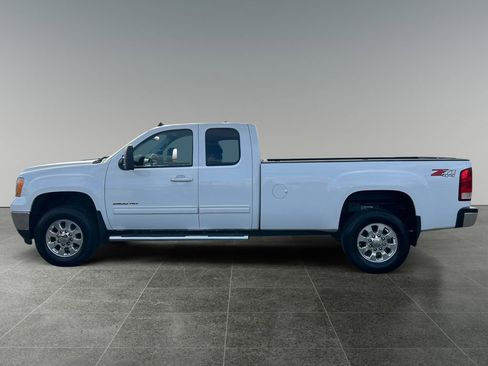 Used 2011 GMC Sierra 3500 SLT w/ SLT Convenience Package image 4