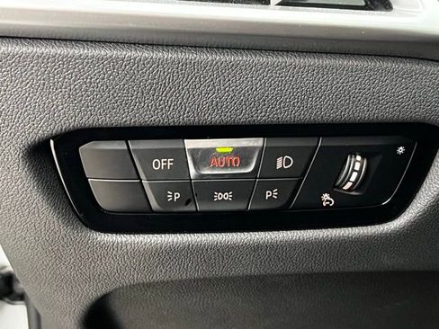 Used 2025 BMW i4 eDrive40 image 17