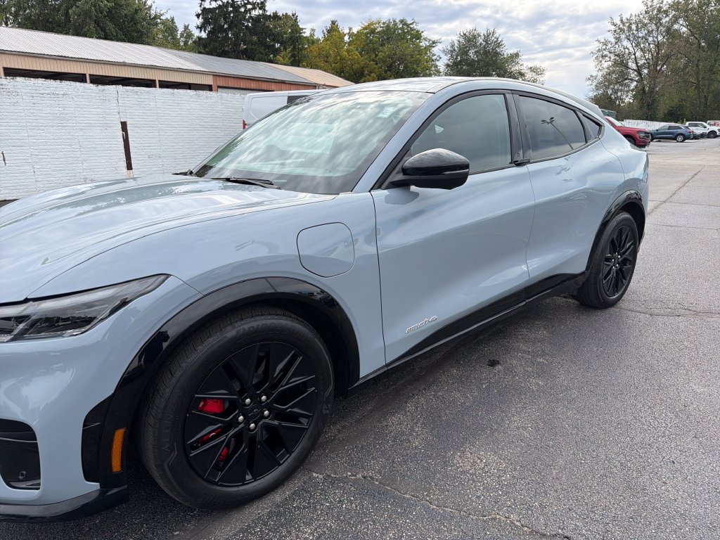 Used 2025 Ford Mustang Mach-E Premium w/ Sport Appearance Package AWD/4WD image 3