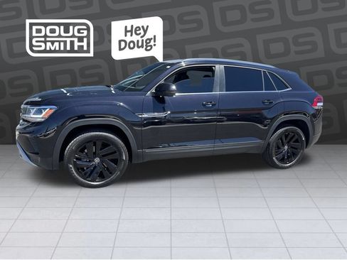 Used 2023 Volkswagen Atlas Cross Sport SE w/ Black Wheel Package AWD/4WD image 1