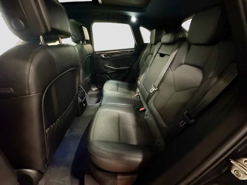 Used 2022 Porsche Macan image 29