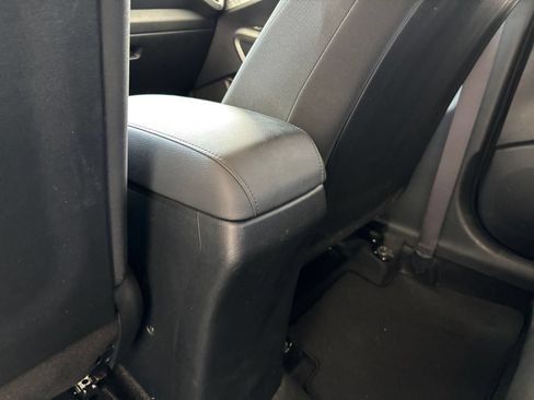 Used 2025 Kia Soul LX w/ LX Technology Package FWD image 23