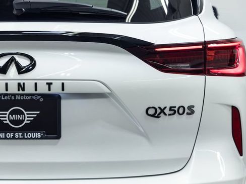 Used 2024 INFINITI QX50 Sport AWD/4WD image 8