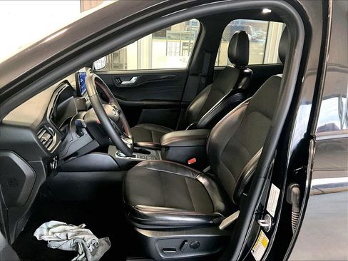 Used 2025 Ford Escape ST-Line image 10