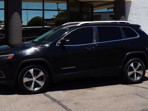 Used 2020 Jeep Cherokee Limited FWD image 7