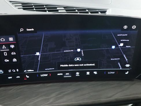 Used 2025 Audi Q5 Premium w/ Convenience Package image 16