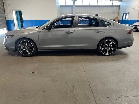 Used 2024 Honda Accord Sport image 6