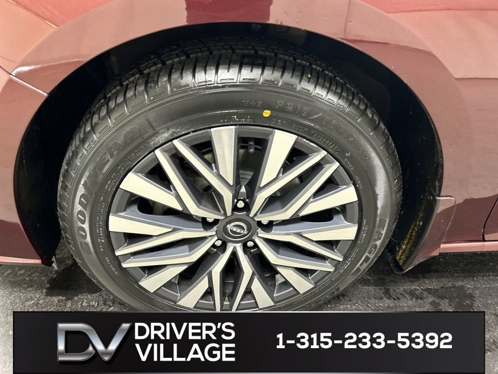 Used 2024 Nissan Altima 2.5 SV AWD/4WD image 8